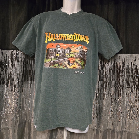 Halloweentown shirt - Picture 4 of 7